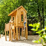 Veluwe Met Prive Binnenzwembad & Sauna | 8 Personen Wekerom