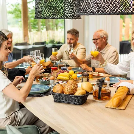 Veluwe Met Prive Binnenzwembad & Sauna | 8 Personen Wekerom