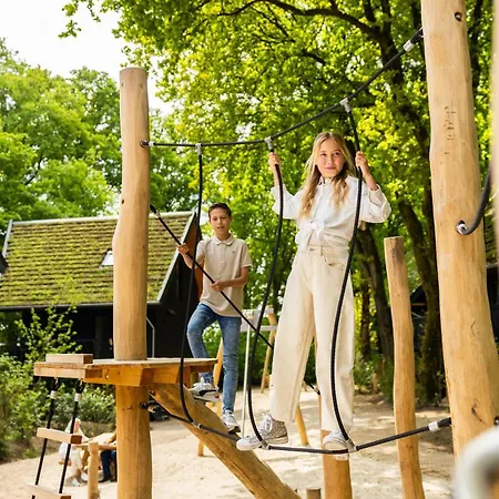 Veluwe Met Prive Binnenzwembad & Sauna | 8 Personen Villa Wekerom