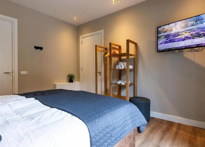 Veluwe Met Privé Binnenzwembad&sauna | 8 Personen Villa Wekerom