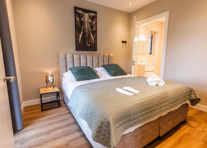 Villa Veluwe Met Privé Binnenzwembad&sauna | 8 Personen Wekerom