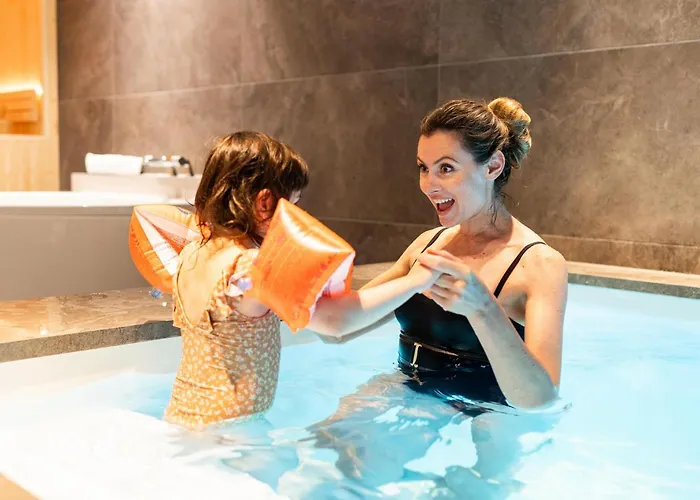 Veluwe Met Privé Binnenzwembad&sauna | 8 Personen Villa Wekerom