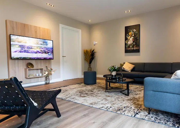 Veluwe Met Privé Binnenzwembad&sauna | 8 Personen Wekerom