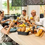 Veluwe Met Prive Binnenzwembad & Sauna | 8 Personen Wekerom